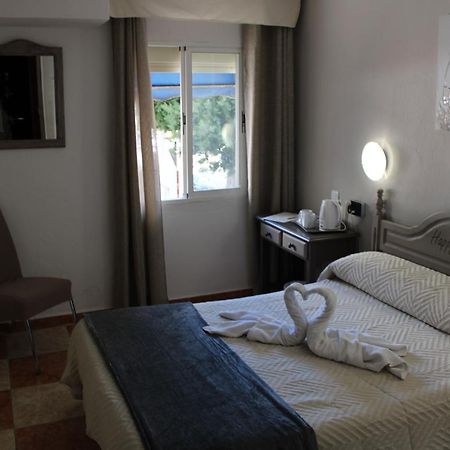 Hotel Virgen Del Rocio II Torremolinos Zewnętrze zdjęcie