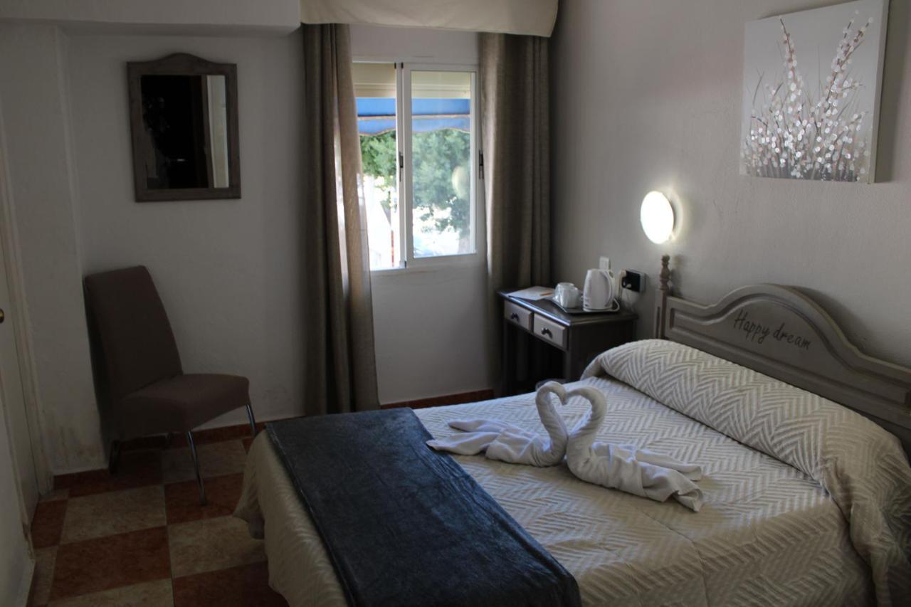 Hotel Virgen Del Rocio II Torremolinos Zewnętrze zdjęcie