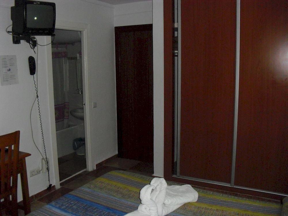 Hotel Virgen Del Rocio II Torremolinos Zewnętrze zdjęcie
