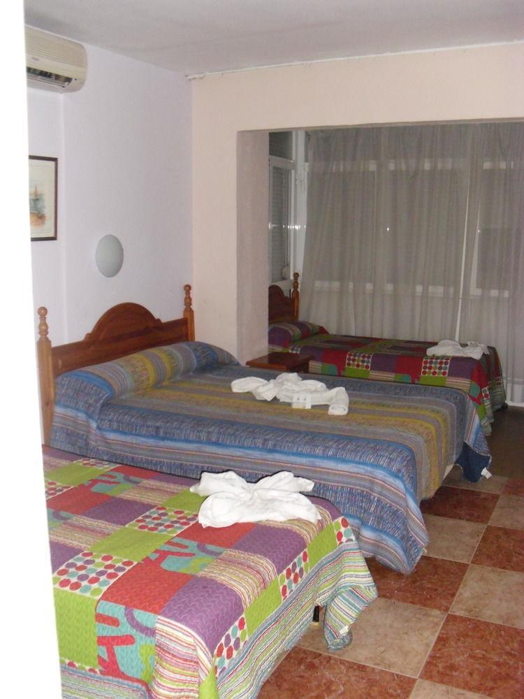 Hotel Virgen Del Rocio II Torremolinos Zewnętrze zdjęcie