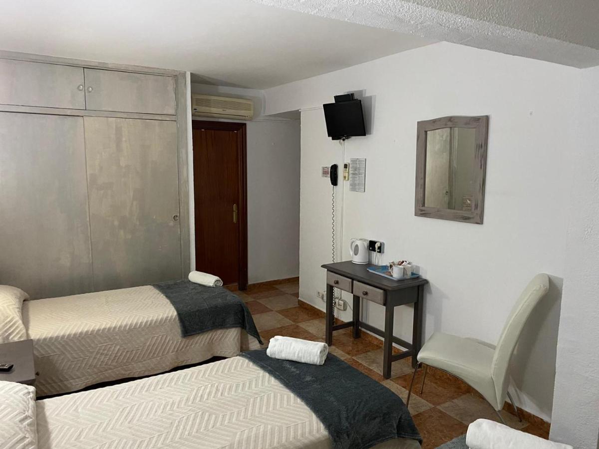 Hotel Virgen Del Rocio II Torremolinos Zewnętrze zdjęcie